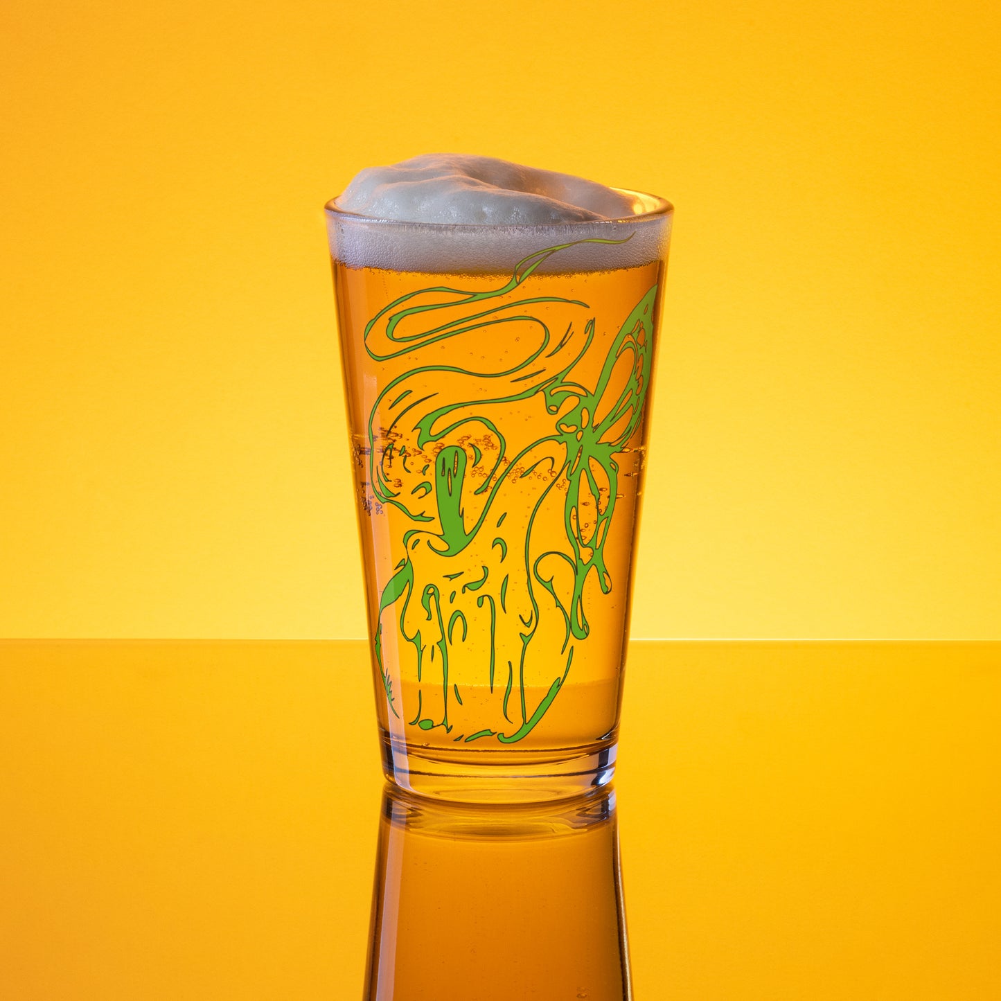 Shaker pint glass